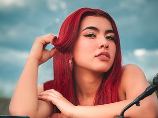 A Sex Chat Easy Bimbo Is What I Am! At BongaCams I'm Named Elena-ricci, I Live In Rome
