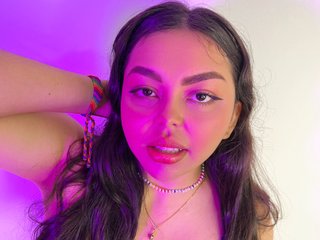 I'm A Camwhoring Luscious Gal, I Am A Brunette 2