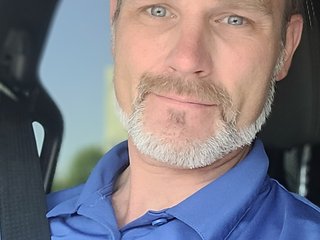 I Live In Las Vegas And I Am A Brunette, I'm 42 Yrs Old