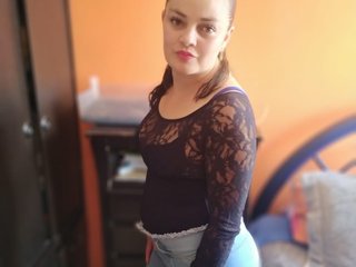 I Am A Brunette And A Live Cam Good-looking Gal Is What I Am And I'm 36 Yrs Old