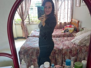 I'm 50 Yrs Old! I Come From Valledupar And I Am A Brunette