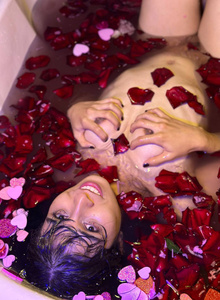 SashaaFord a bath of roses together? photo 10556907