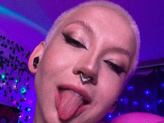At BongaCams People Call Me Joycetreier And I Am A Blonde