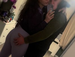A-crazy-couple-aLive Webcam