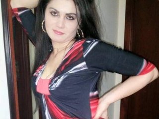 I'm A Camwhoring Hot Babe, I Am A Brunette, My Age Is 27 Years Old