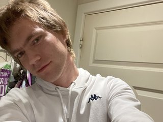 I Am A Blonde! I Live In Stockholm