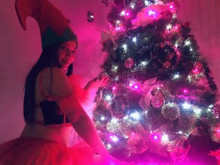 I'm 32 And At BongaCams People Call Me AllisonPrinn, A Camming Attractive Bimbo Is What I Am