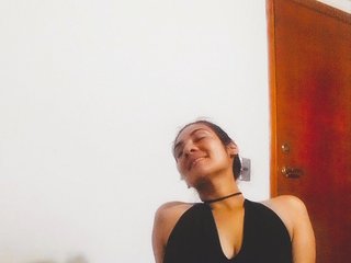 I Am A Brunette And Bogota Is Where I Come From, I'm A Camwhoring Good-looking Female