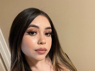 A Live Cam Horny Hottie Is What I Am! At BongaCams I'm Named Miathebunny