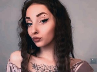 My Age Is 19 Years Old! I'm A Live Cam Attractive Female