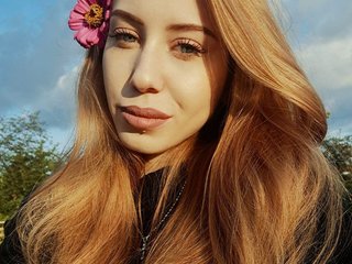 I'm 19 Years Old, I Am A Redhead, I Am Named Lucky-Lisa