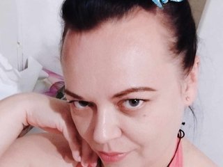 I Am A Brunette! I'm A Live Webcam Alluring Hottie! I'm 27 Years Old