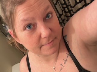I Am A Blonde, I'm A Cam Beautiful Gal
