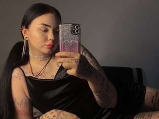 I Am Named Mmmfuckkk, I Am A Brunette