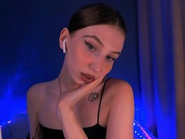 ellaamber live cam model at BongaCams
