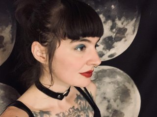 I Am A Brunette, My BongaCams Model Name Is RoseFrostpond! 33 Is My Age