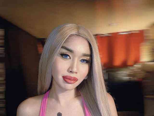 QUEENValentina