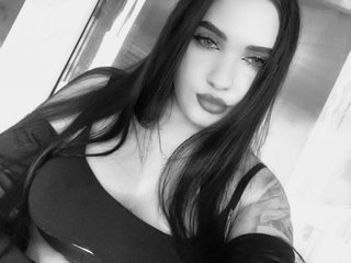 I Am A Brunette, I'm A Cam Desirable Gal