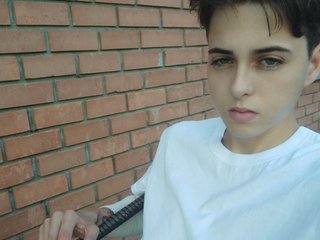 I Am A Brunette! I'm 23 Years Of Age! A Live Chat Desirable Female Is What I Am