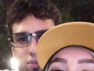 A Live Cam Dreamy Couple Is What We Are And Our Name Is AnaAndCriss! 20 Is Our Age