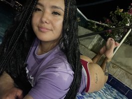 Mellani-tay webcam model
