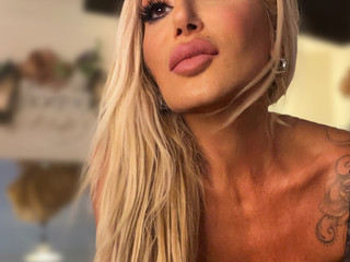 SULTRY ANNA