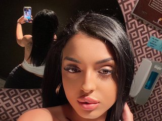 I'm A Live Webcam Hot Girl! I Am A Brunette! At BongaCams I'm Named VanesaVivid