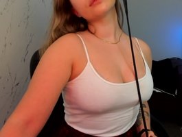 hollybb from bongacams