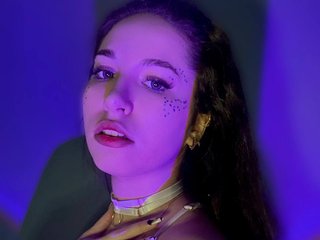 My BongaCams Model Name Is Sky-bestia, I Am A Brunette! I Am From Namur