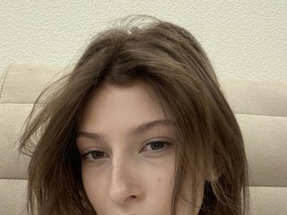 I Am Named MammiLi And A Live Chat Stunning Girl Is What I Am