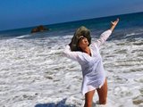 Ilubove (55, White Cam Girl) performing fisting.