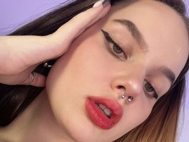 amy-little-doll live cam model at BongaCams