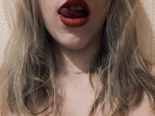 I Am A Blonde, My Model Name Is 1Kissynia1 And 25 Is My Age
