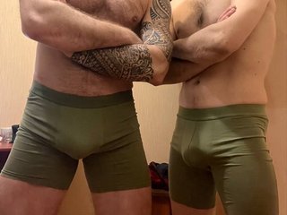 We Have Brunette Hair! We Are A Live Webcam Attractive Team