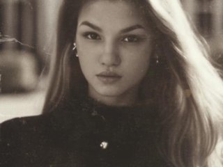 A Camwhoring Suave Sweet Thing Is What I Am! I Am Named -Alexandra