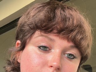 I Am A Brunette! A Sex Webcam Eye-catching Babe Is What I Am And I'm 19 Years Old