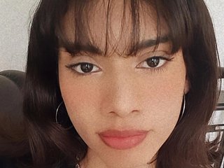 My Model Name Is Daisysky! I Come From Cali, I Am A Brunette