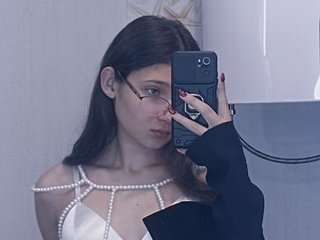 A Camwhoring Provocative Gal Is What I Am, My Name Is DelpHinim! I Am A Brunette