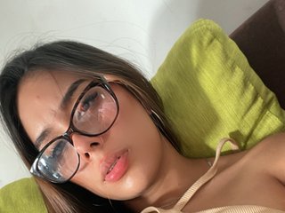 20 Is My Age! I Am A Brunette! Medellin Is Where I Come From 2