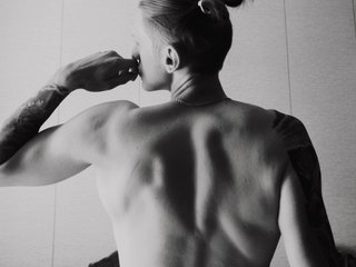 NightCaresses