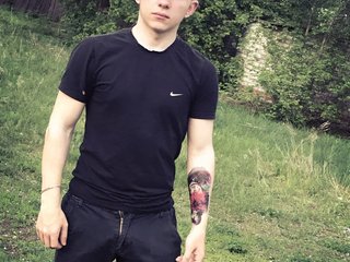 I Am A Brunette! At BongaCams I'm Named Kemeron421