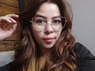 People Call Me Maddy-monroe! Medellin Is Where I Come From, I'm 21 Years Of Age