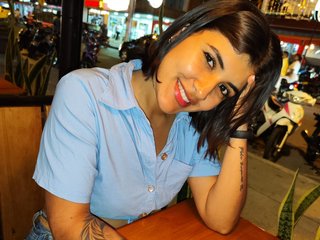 I Am A Brunette, I'm 19 Yrs Old! I'm A Live Cam Graceful Sweet Thing
