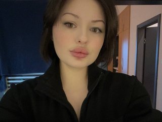 I Am A Brunette And People Call Me Keya-Ninniach