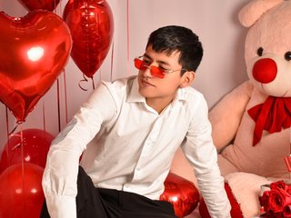 I Am A Brunette! I'm 21 Years Of Age! At BongaCams People Call Me Colombian-cuteboy