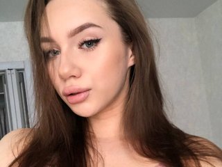 I'm A Camming Pleasing Female, My Age Is 18 Yrs Old