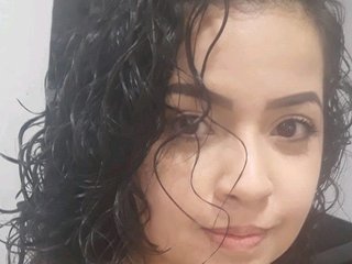 I Am A Brunette, A Live Cam Sensual Gal Is What I Am! 21 Is My Age