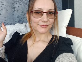 Emma-Donovani webcam model