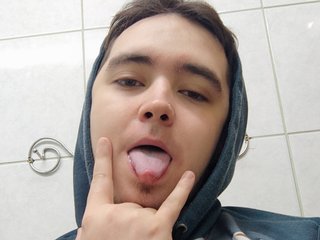 I'm 23 Years Old! People Call Me Dynka666