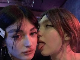 RoflgirlsssLive Webcam